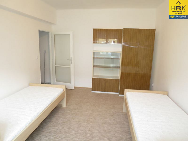 Pronájem bytu 2+1 17 m² – pohled 2