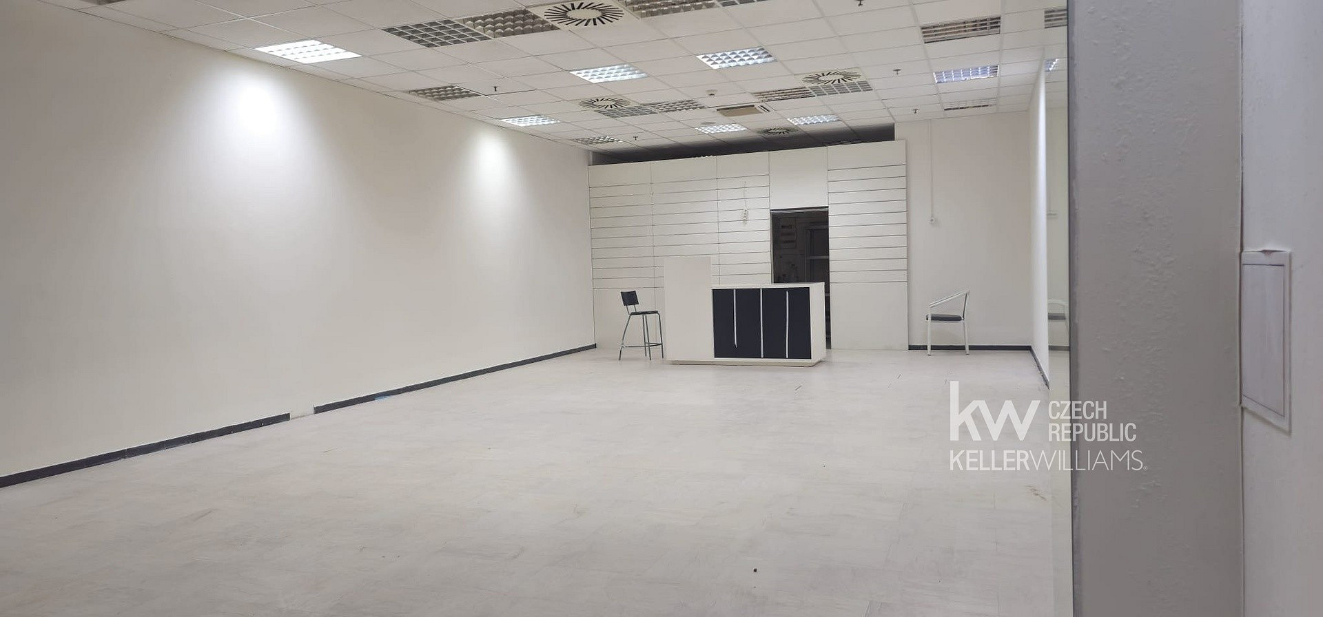 Pronájem obchodních prostor 94 m²