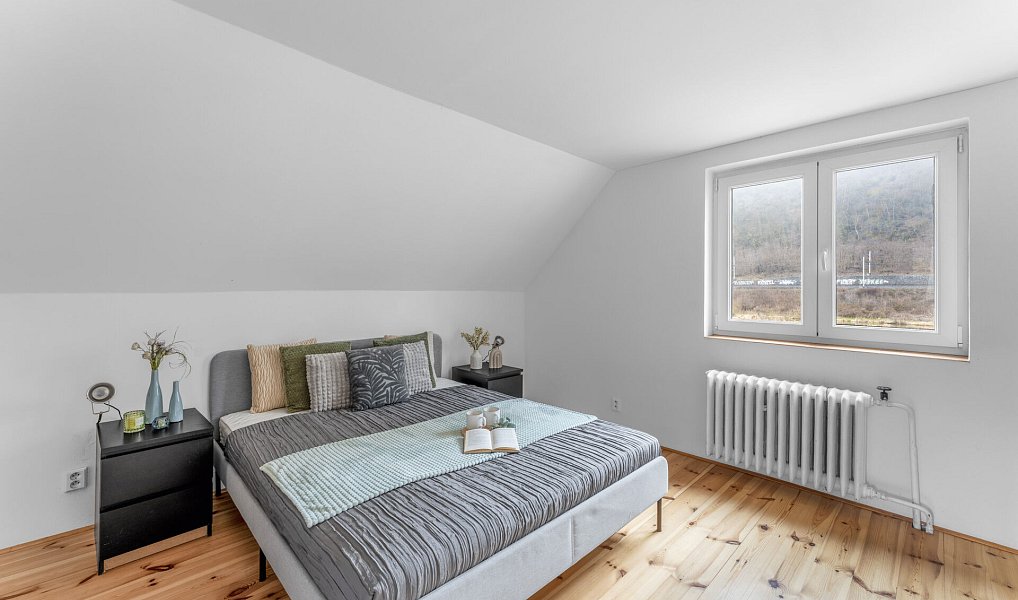 Prodej domu 80 m² s pozemkem 1 203 m², Husinec – náhled fotky 12