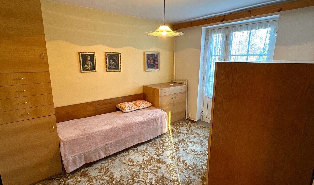 Prodej domu 350 m² s pozemkem 130 m², Halže – náhled fotky 9