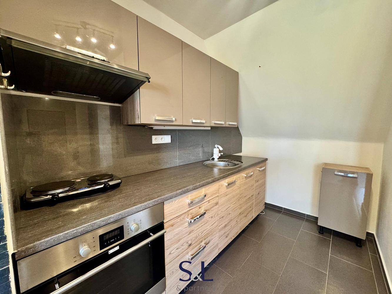 Pronájem bytu 2+kk 37 m² – fotografie 2