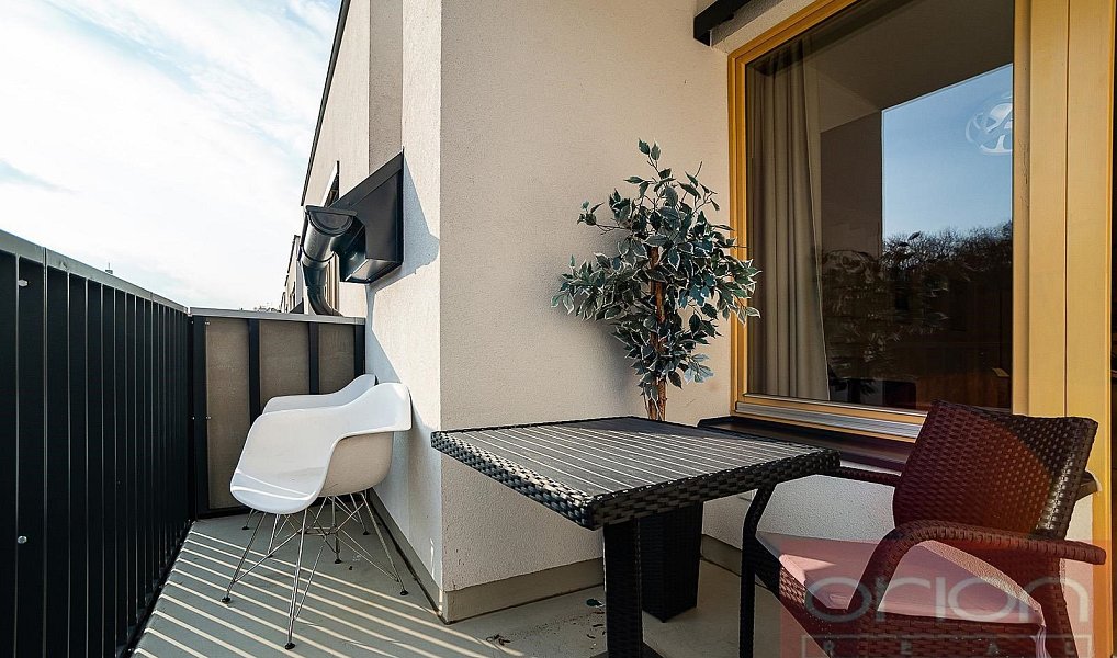 Pronájem bytu 4+kk 97 m², Praha – náhled fotky 15