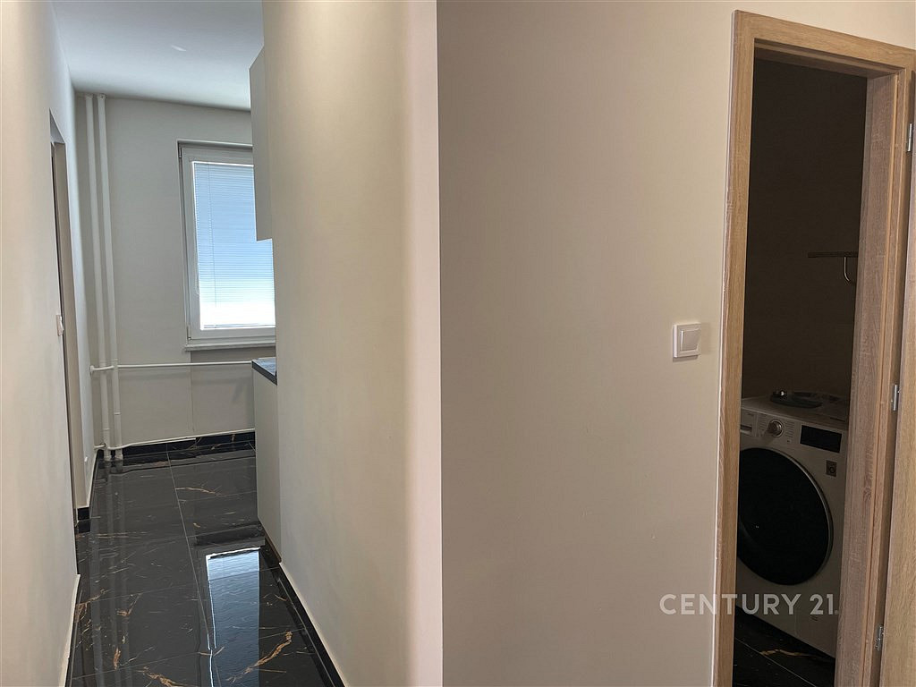 Pronájem bytu 3+1 69 m² – pohled 6