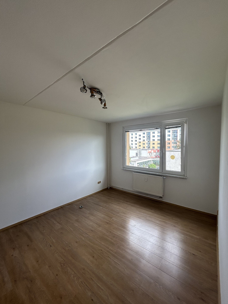 Pronájem bytu 2+kk 36 m² – fotografie 4