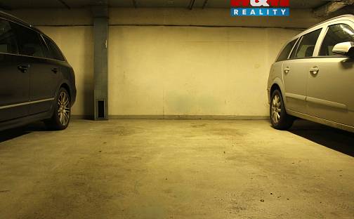 Pronájem garážového stání v Praze, ul. Tusarova, Tusarova, Praha 7 - Holešovice