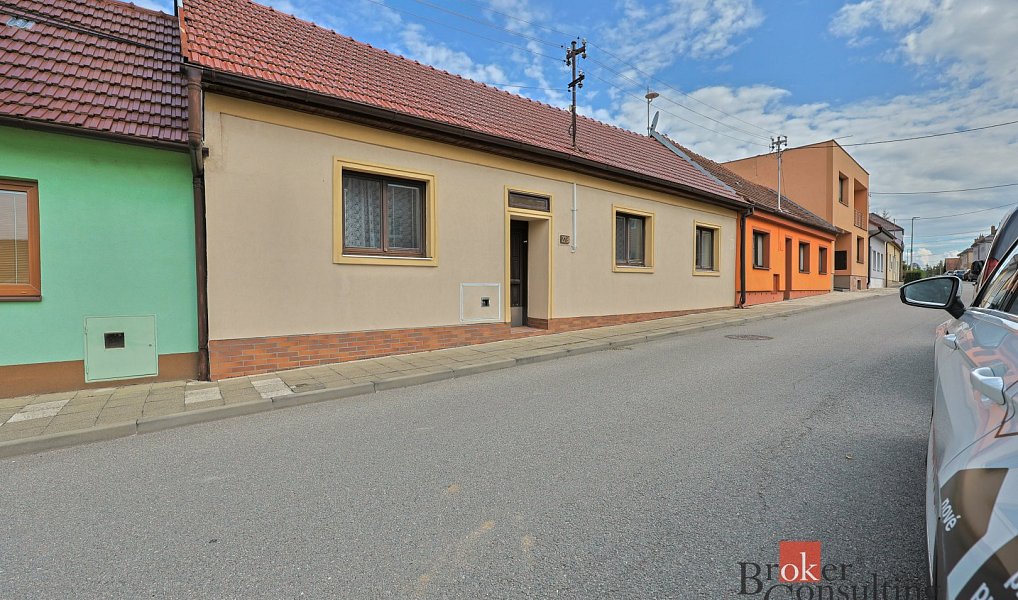 Prodej domu 100 m² s pozemkem 437 m², Ždánice – náhled fotky 2