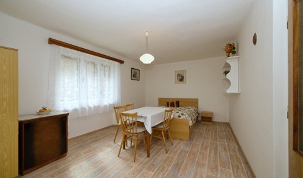 Prodej domu 255 m² s pozemkem 3 631 m², Divišov – náhled fotky 14