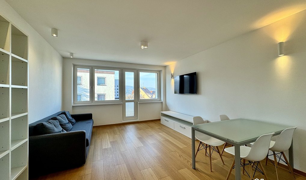 Pronájem bytu 3+kk 110 m², Blansko – náhled fotky 8