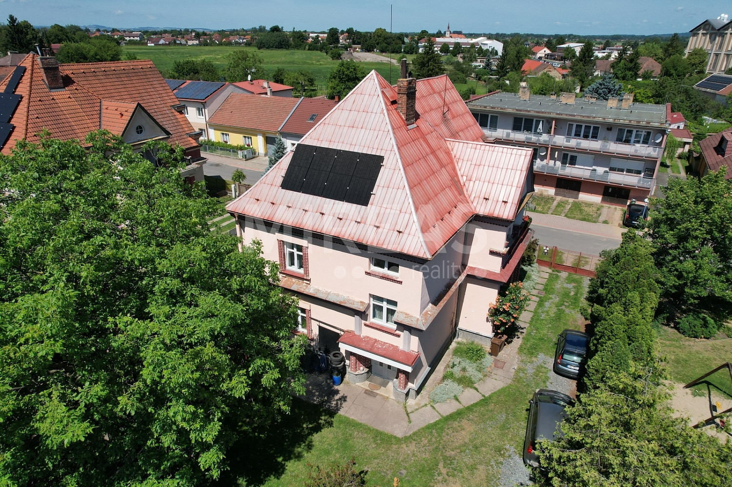 Prodej domu 235 m² s pozemkem 815 m² — photo 2