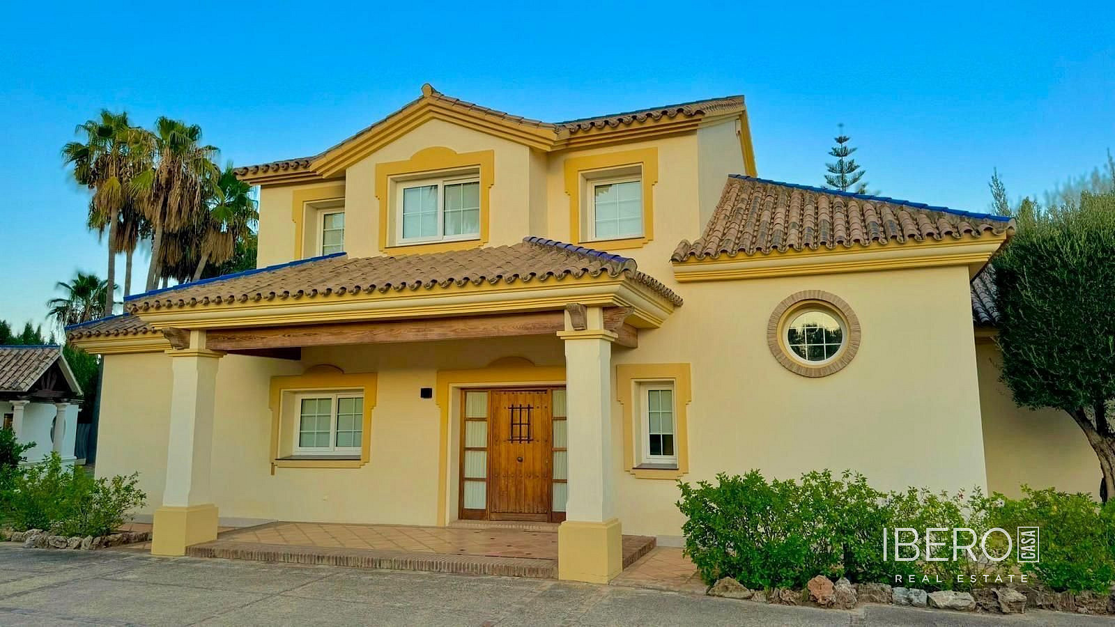 Casa 5+kk – Estepona, Barriada Islas Canarias