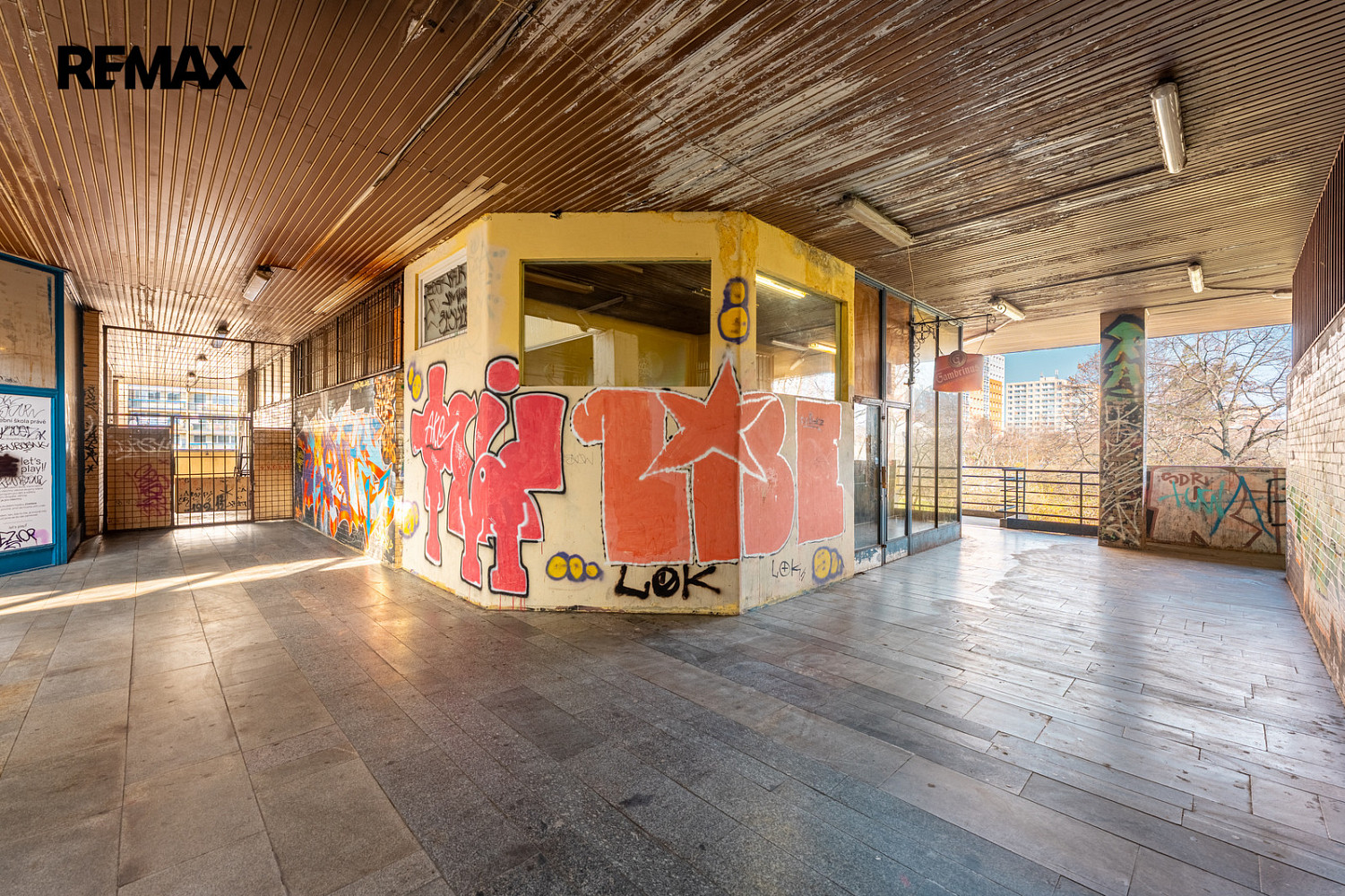 Pronájem obchodních prostor 140 m² — photo 4