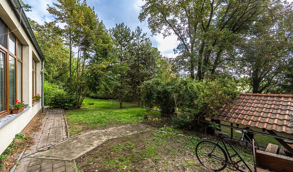 Prodej stavebního pozemku 1 168 m², Praha – náhled fotky 13