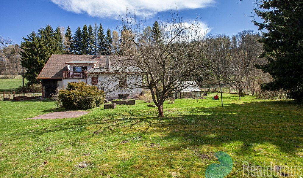 Prodej domu 150 m² s pozemkem 1 993 m², Jívka – fotka 1 z 19