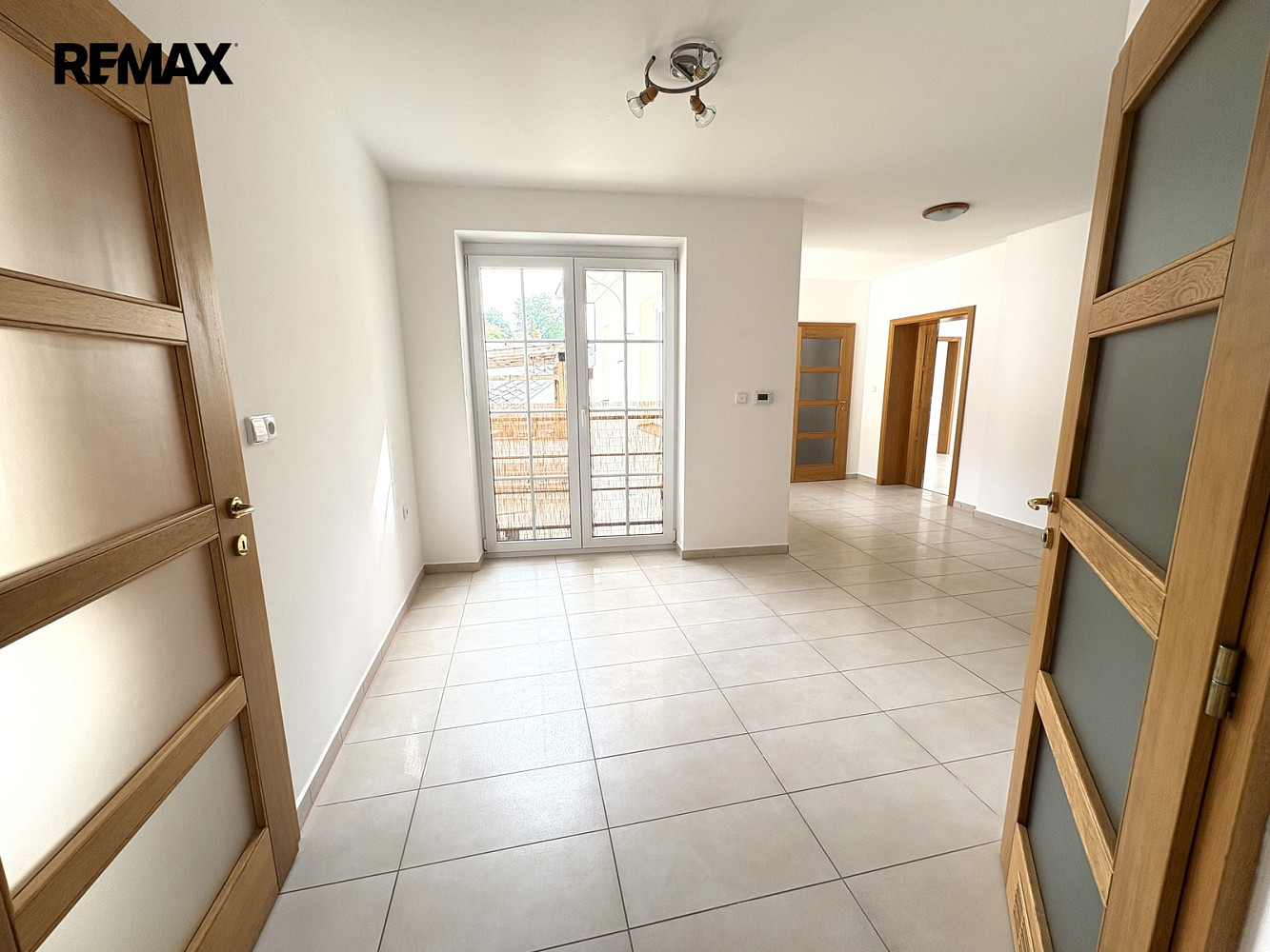 Pronájem bytu 4+1 130 m² — photo 3