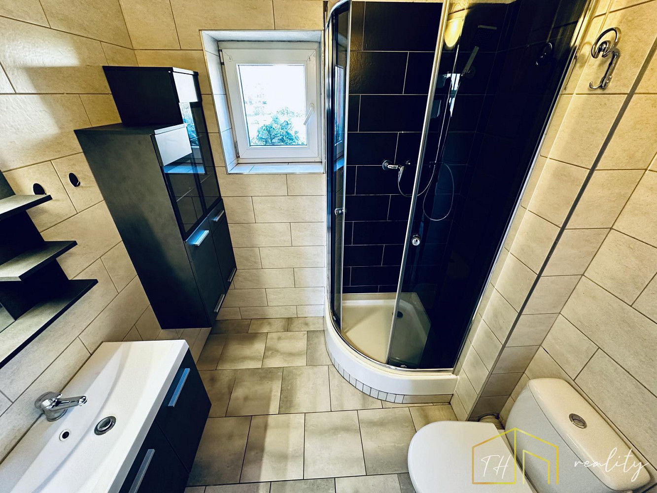 Pronájem bytu 2+1 65 m² – fotografie 3