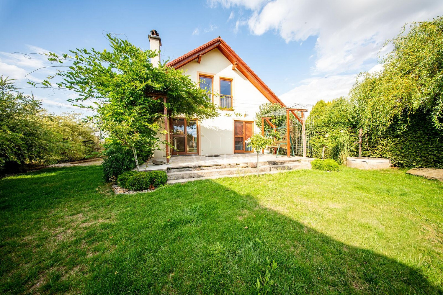 Prodej domu 200 m² s pozemkem 882 m²