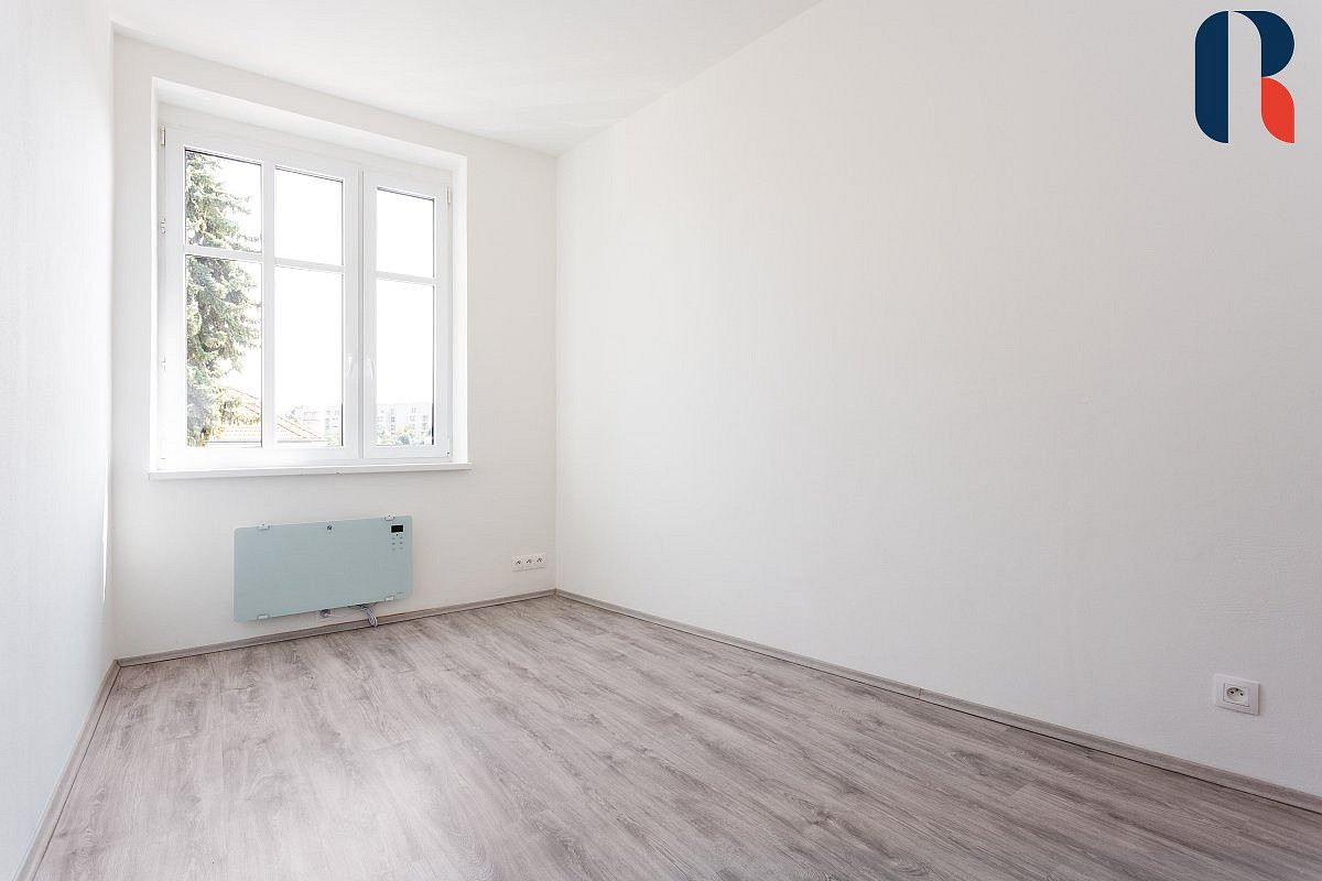 Pronájem bytu 2+kk 36 m² – pohled 4