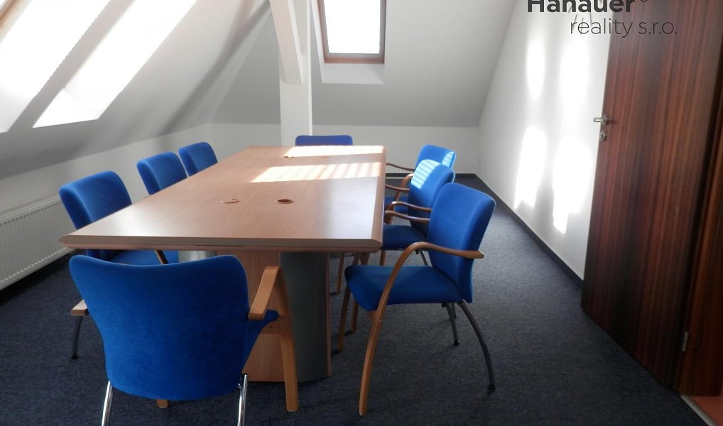 Pronájem kanceláře 110 m², Praha – náhled fotky 3