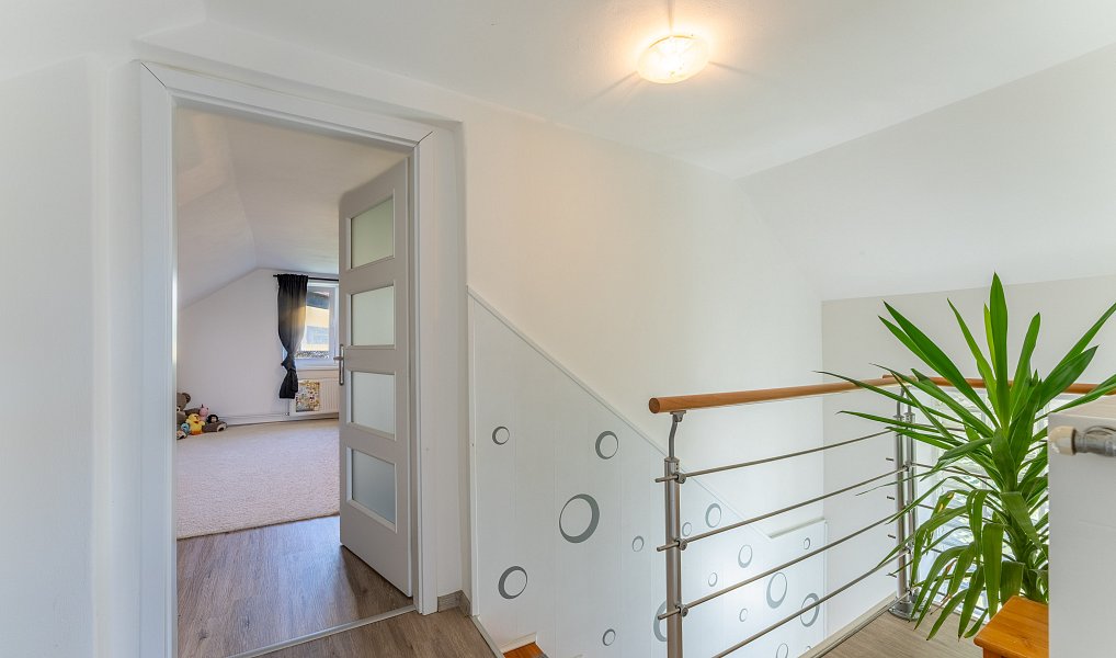 Prodej domu 162 m² s pozemkem 735 m², Horní Kruty – náhled fotky 12