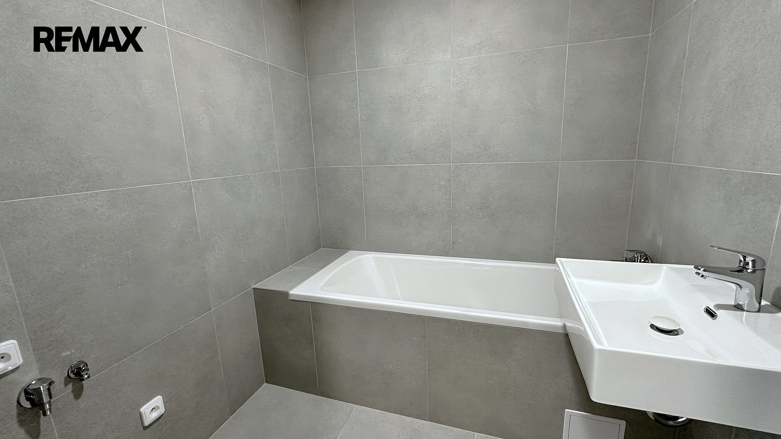 Prodej bytu 3+1 62 m² — photo 3