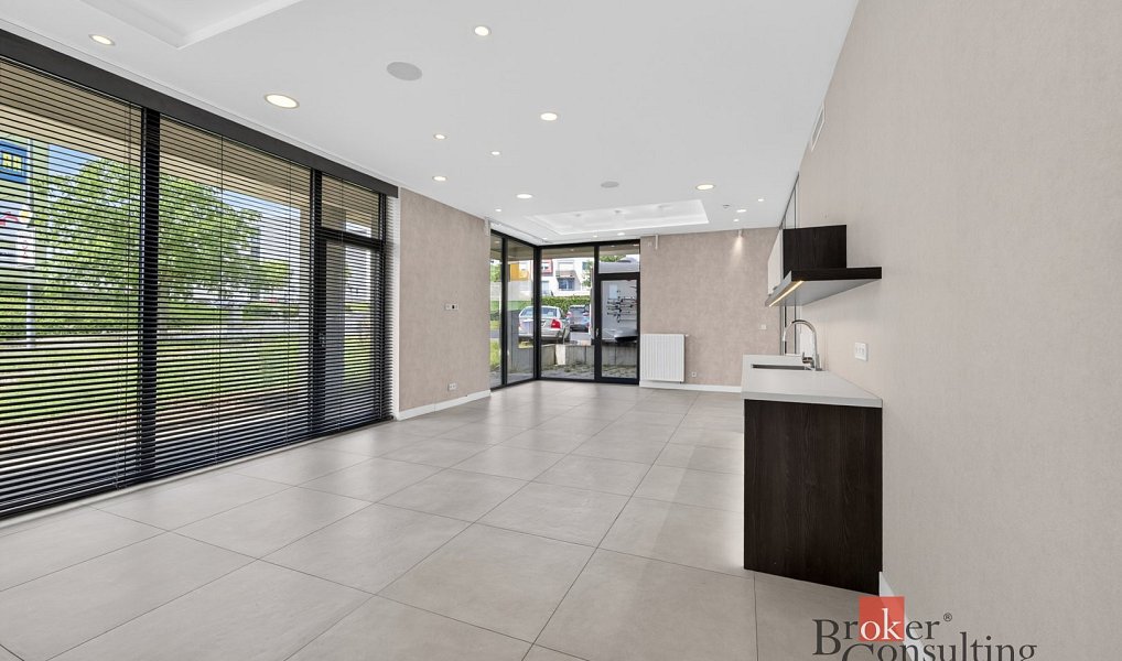 Prodej obchodních prostor 108 m², Plzeň – náhled fotky 9