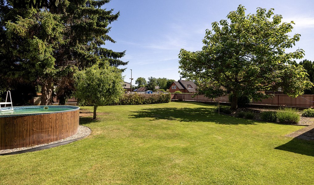 Prodej stavebního pozemku 623 m², Nelahozeves – náhled fotky 13