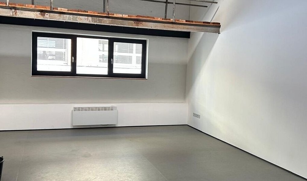 Pronájem kanceláře 38 m², Rožnov pod Radhoštěm – náhled fotky 2
