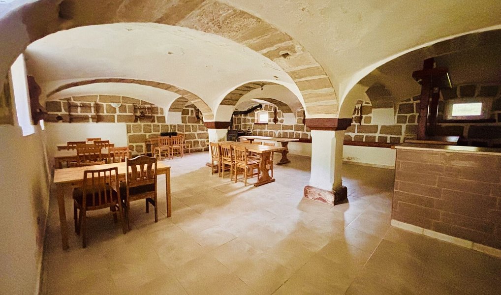 Prodej domu 260 m² s pozemkem 1 211 m², Brniště – náhled fotky 5