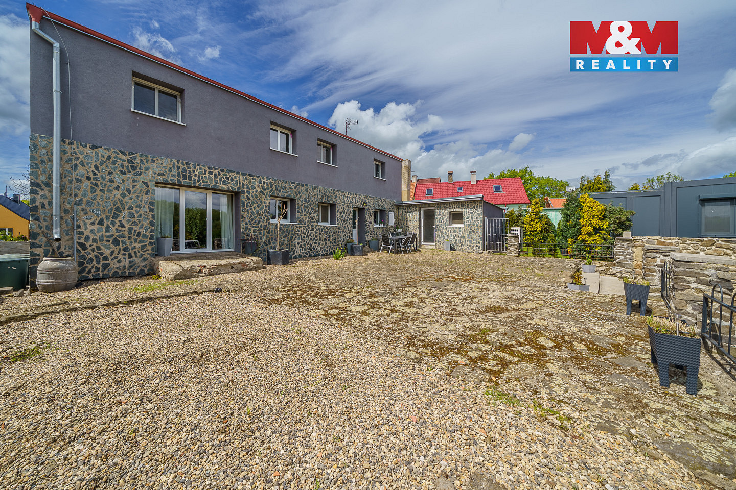 Prodej domu 312 m² s pozemkem 737 m² — photo 2