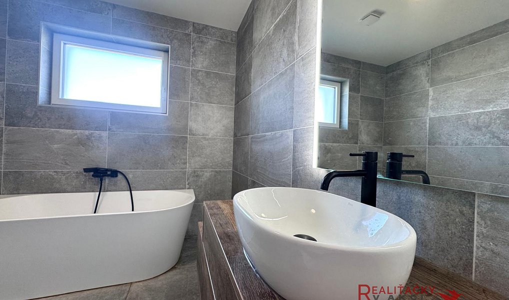 Prodej domu 208 m² s pozemkem 848 m², Dolní Dunajovice – náhled fotky 17