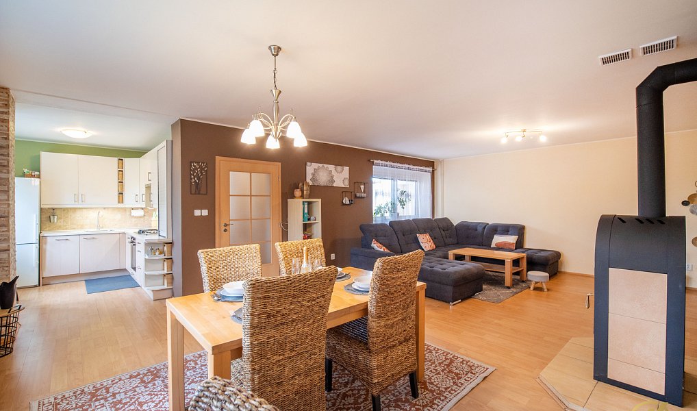 Prodej domu 135 m² s pozemkem 834 m², Bakov nad Jizerou – náhled fotky 11