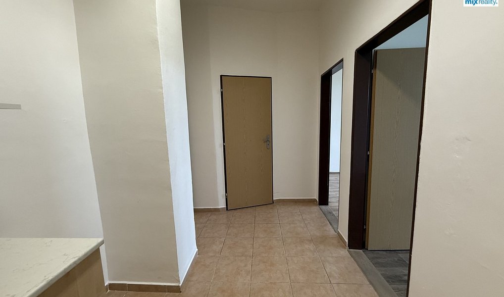 Pronájem bytu 2+1 50 m², Strašice – náhled fotky 8