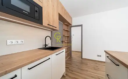 Pronájem bytu 1+kk 30 m²