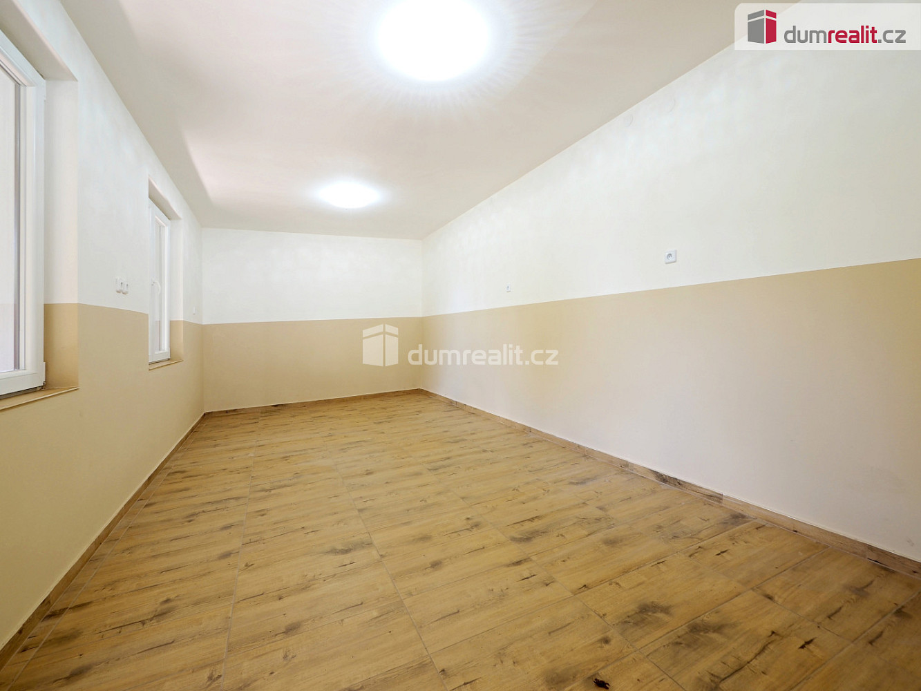 Prodej domu 200 m² s pozemkem 896 m² — photo 3