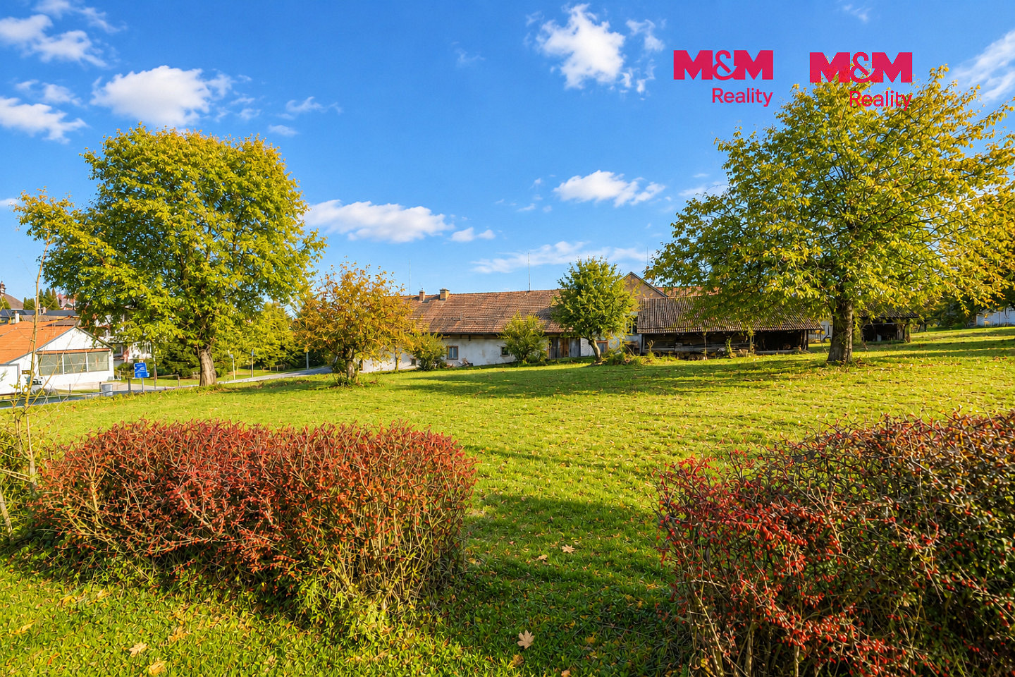 Prodej stavebního pozemku 2 203 m² – fotografie 3
