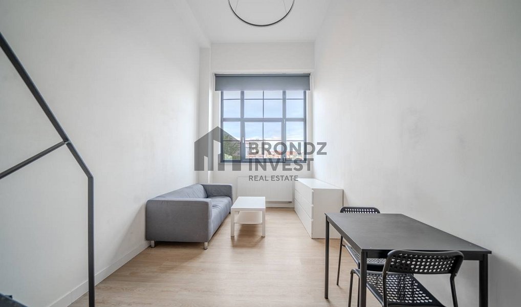 Pronájem bytu 1+kk 33 m², Praha – fotka 1 z 10