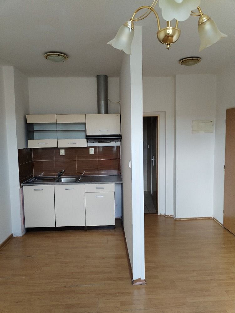 Pronájem bytu 1+kk 19 m² — photo 2