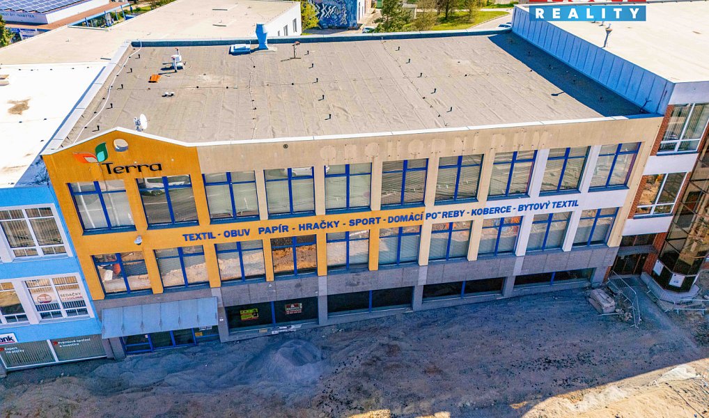 Prodej obchodních prostor 1 200 m², Žďár nad Sázavou – fotka 1 z 29