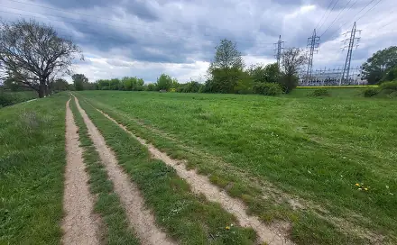Prodej komerčního pozemku 2 784 m², Hněvkovského, Brno - Komárov