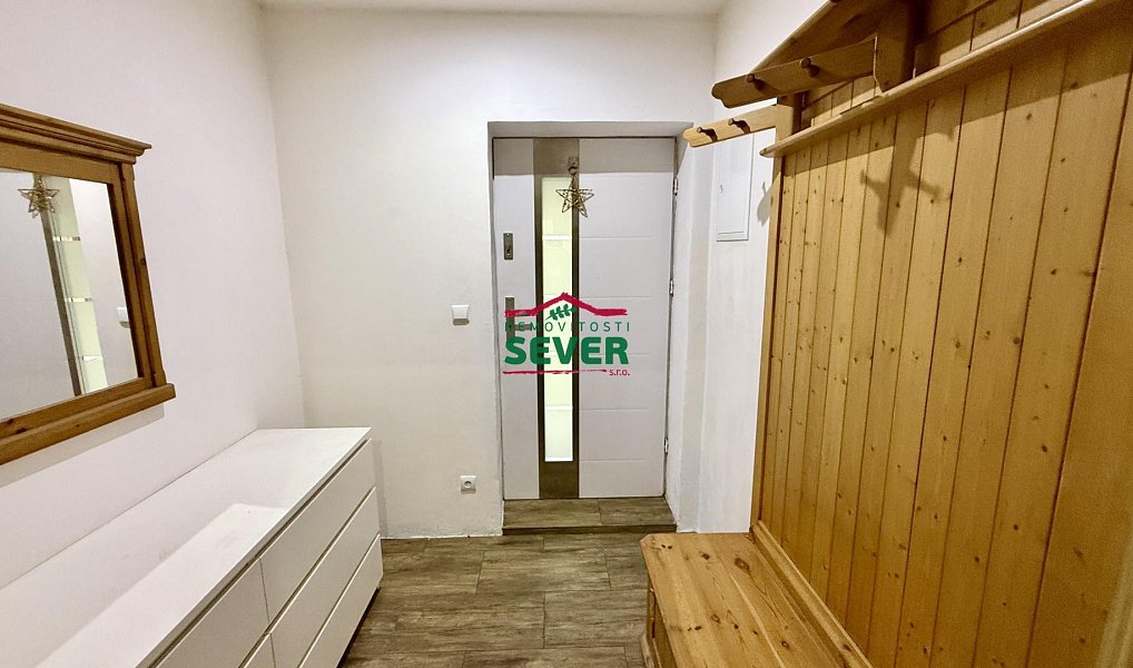 Prodej domu 220 m² s pozemkem 1 576 m², Louny – náhled fotky 15