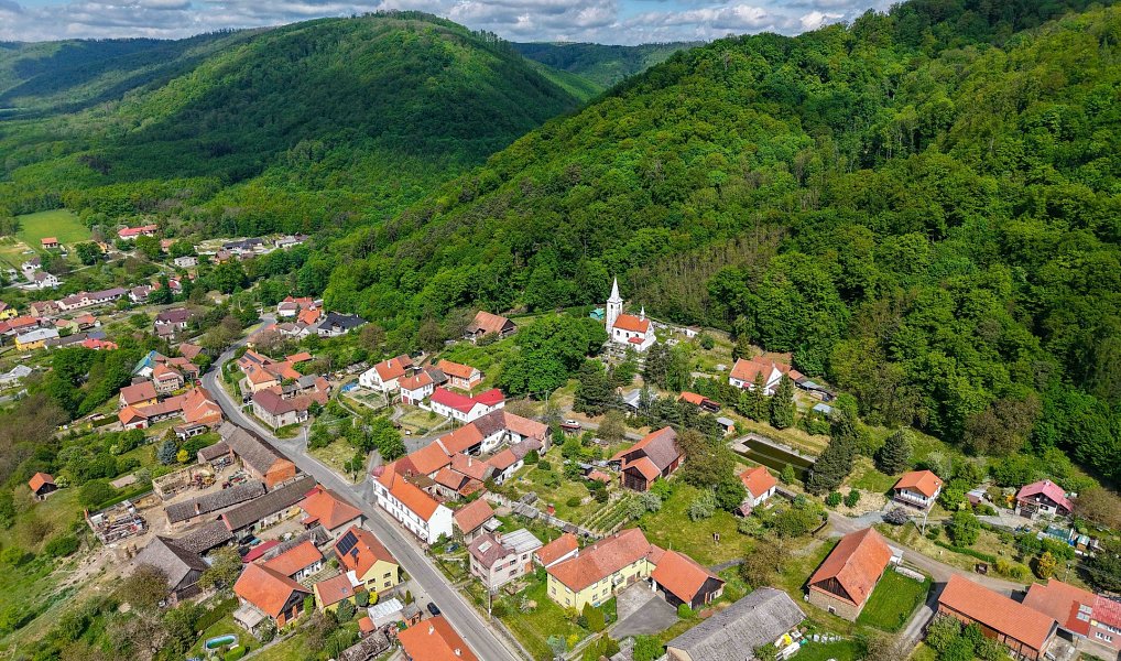 Prodej domu 200 m² s pozemkem 3 182 m², Lipník nad Bečvou – náhled fotky 14
