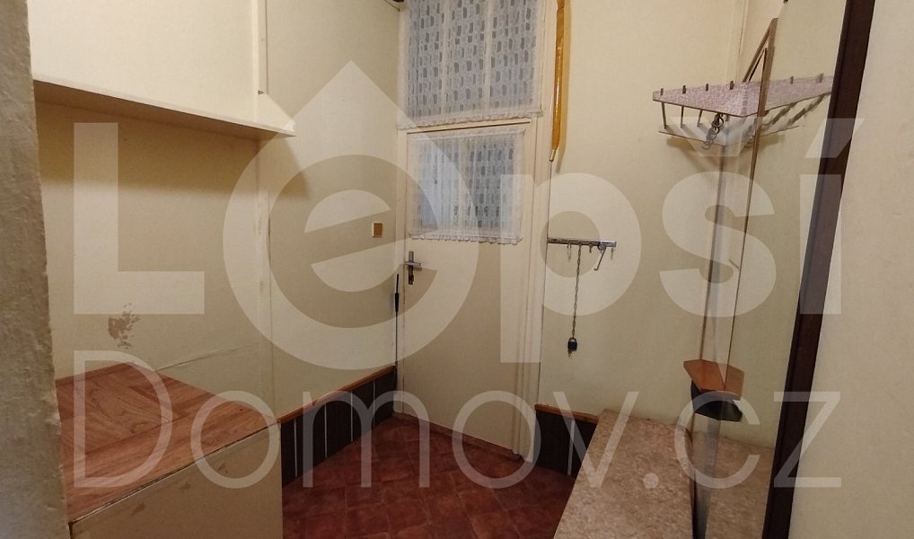 Prodej bytu 2+kk 55 m², Staré Město – náhled fotky 3