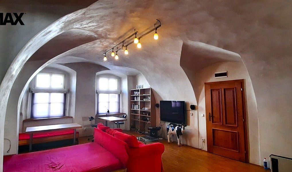 Prodej ubytovacího objektu 416 m², Slavonice – náhled fotky 8
