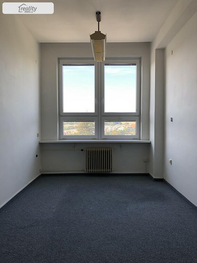 Pronájem kanceláře 155 m² — photo 3