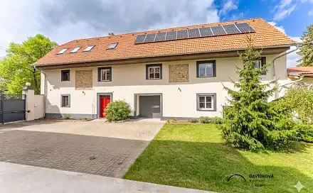 Pronájem domu 183 m² s pozemkem 647 m², Posvícenská náves, Hostouň, okres Kladno