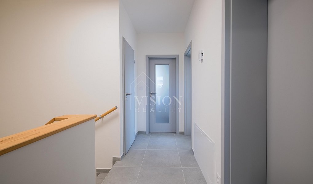 Prodej domu 177 m² s pozemkem 270 m², Plzeň – náhled fotky 27