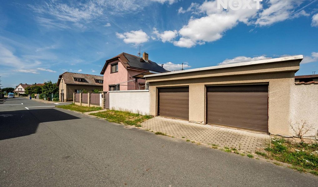 Prodej domu 240 m² s pozemkem 699 m², Jirny – náhled fotky 2