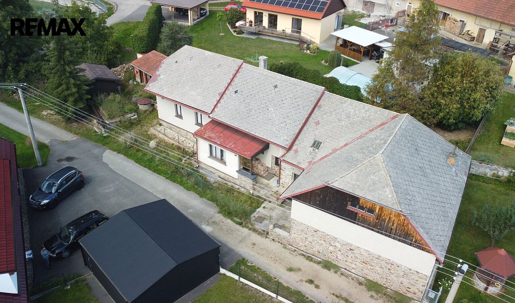 Prodej domu 150 m² s pozemkem 410 m², Dvory – náhled fotky 3
