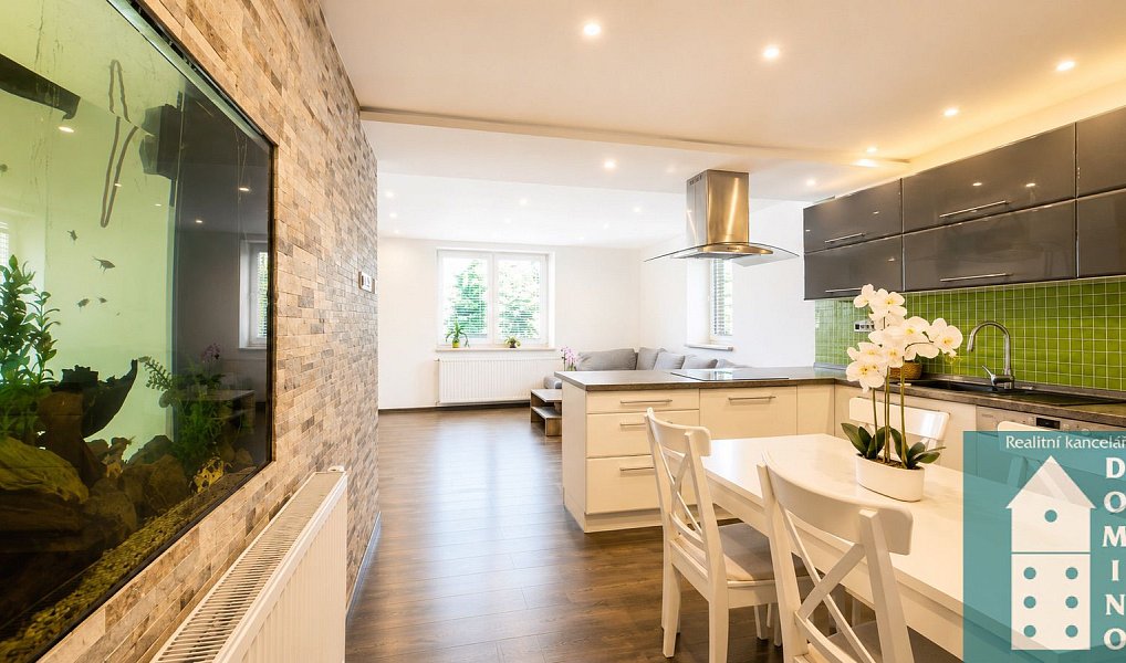 Prodej domu 241 m² s pozemkem 341 m², Halenkovice – náhled fotky 6