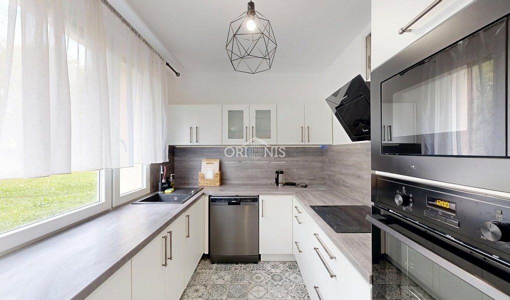 Pronájem bytu 3+1 80 m², Chomutov – náhled fotky 3